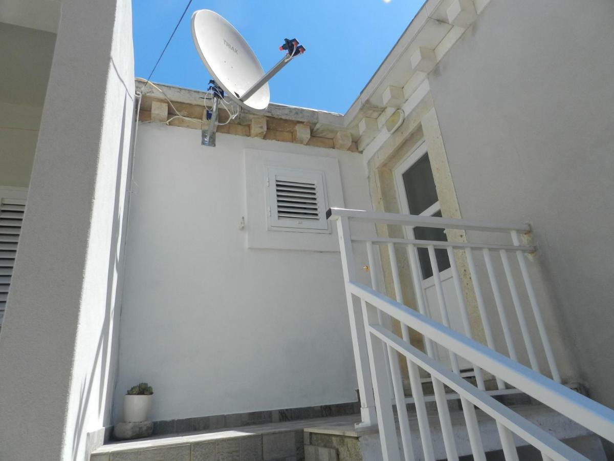 Apartment Eli Lumbarda Exterior foto
